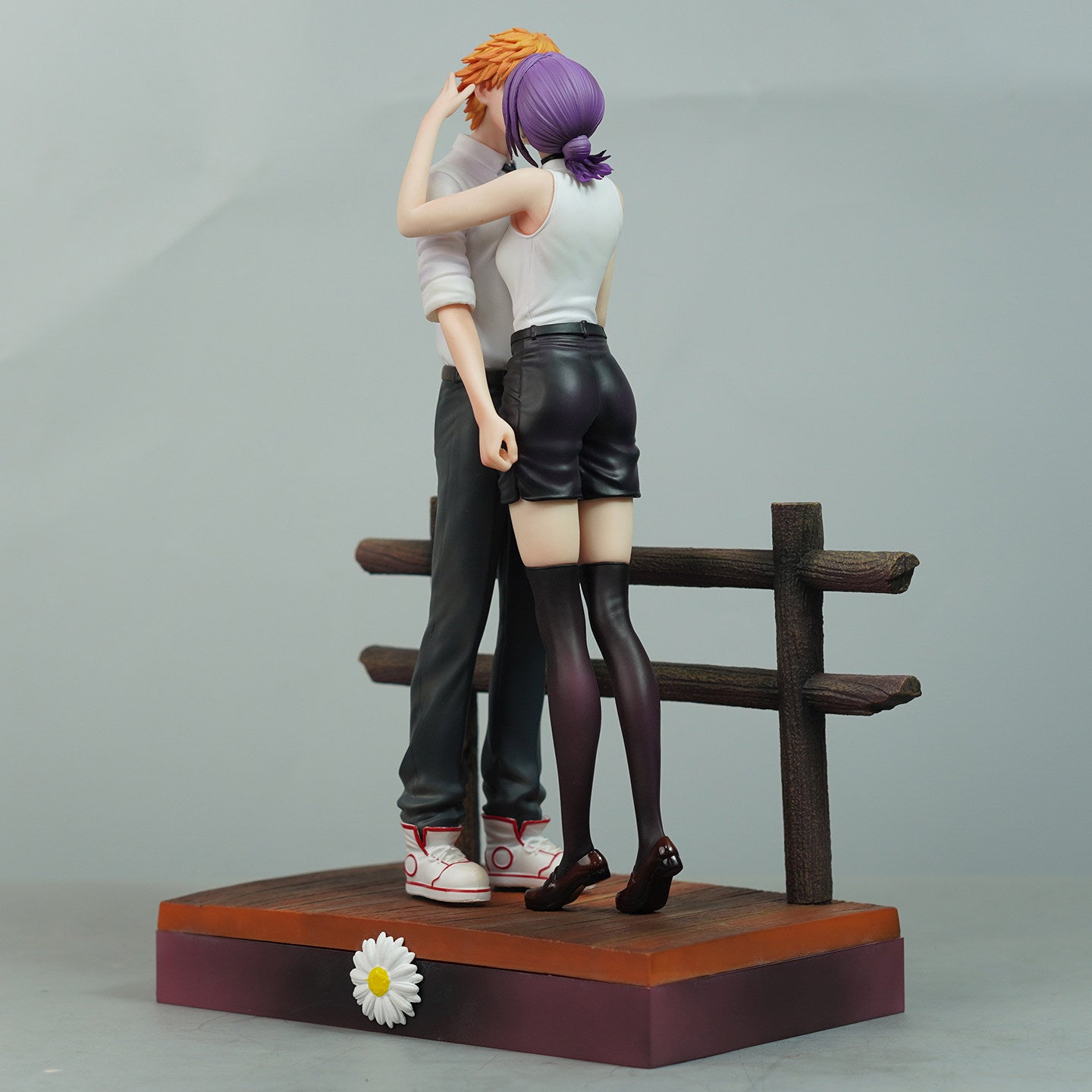 Chainsaw Man – Reze Arc | Statua Denji & Reze Kiss 34 cm con Base XL Selection