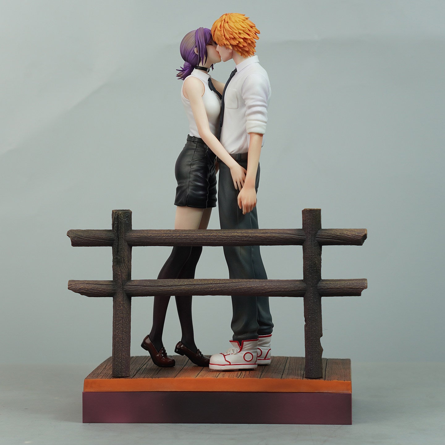Chainsaw Man – Reze Arc | Statua Denji & Reze Kiss 34 cm con Base XL Selection