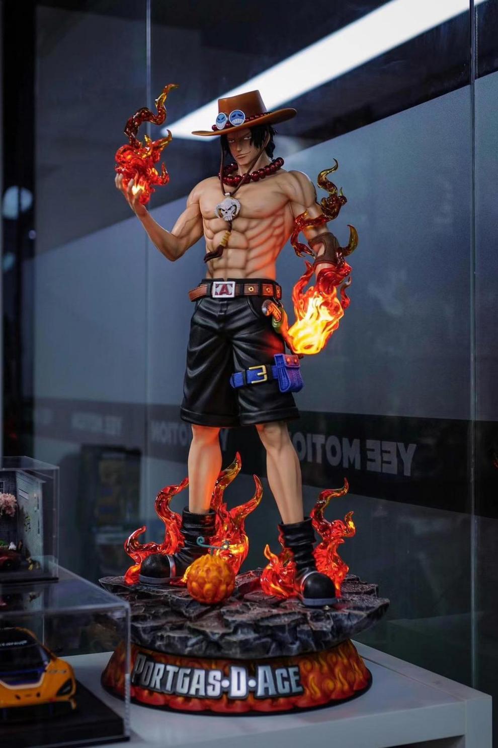 Portgas D. Ace One Piece XL Selection – Statua Scala 1/3 con LED