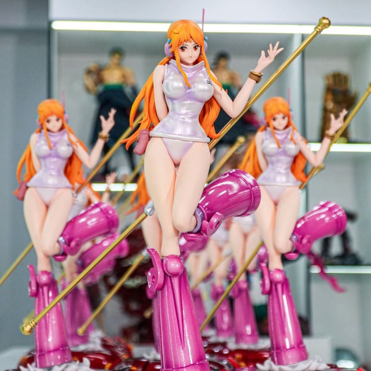 One Piece Nami Egghead Future Island XL Selection 35 cm con Base