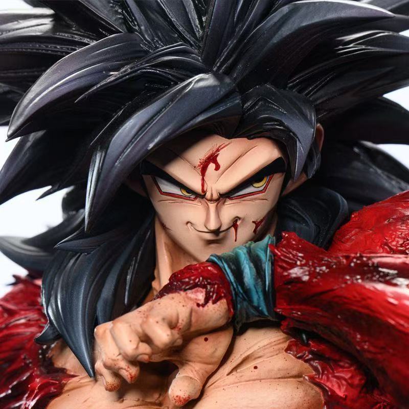 Dragon Ball GT – Son Goku Super Saiyan 4 XL Selection Figure