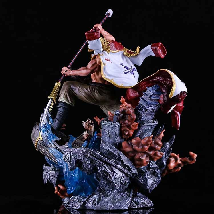 Retro della statua di Edward Newgate con mantello e simbolo pirati di Barbabianca JM Studio 40 cm