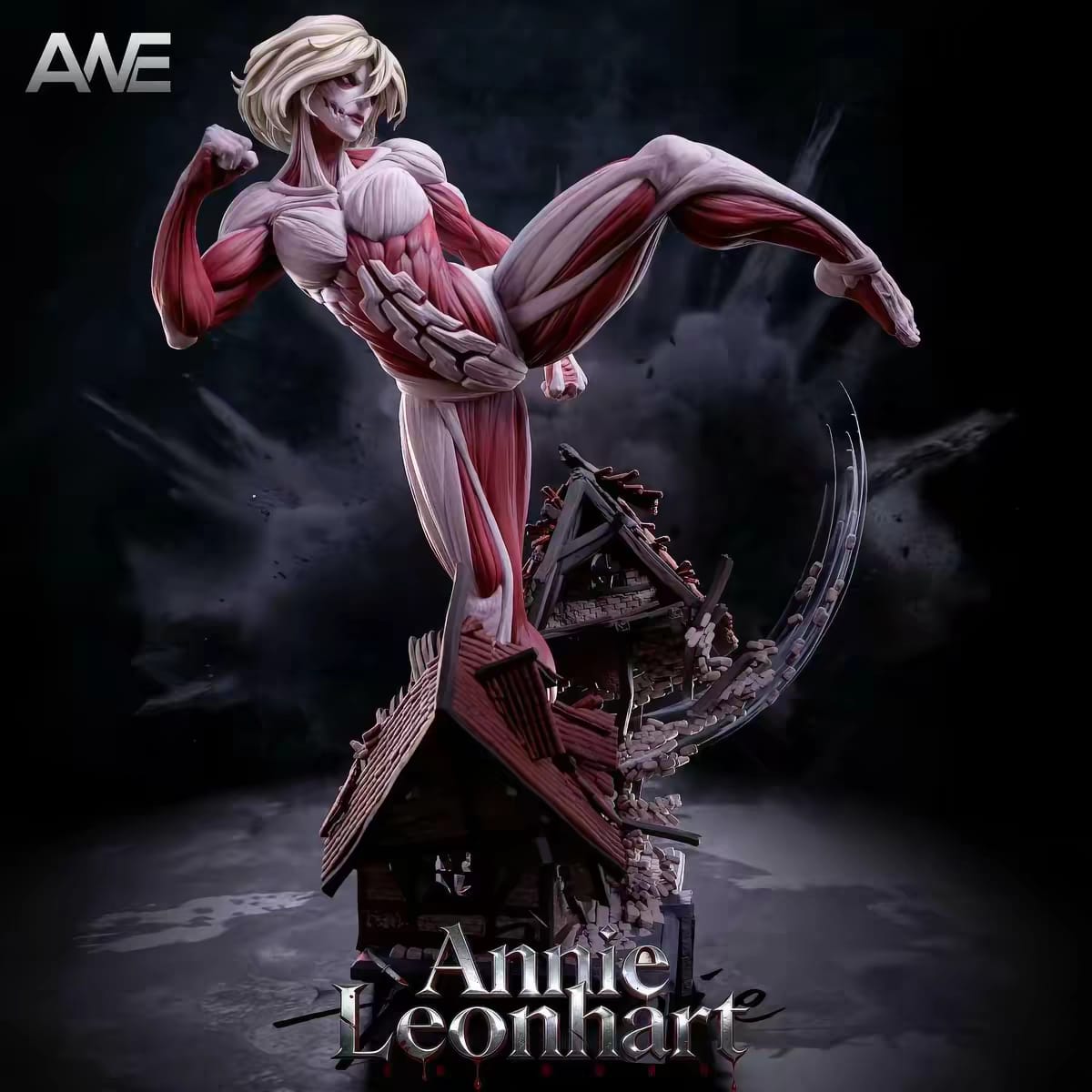 Statua Annie Leonhart Female Titan ANE Studio in posa di calcio su edifici distrutti