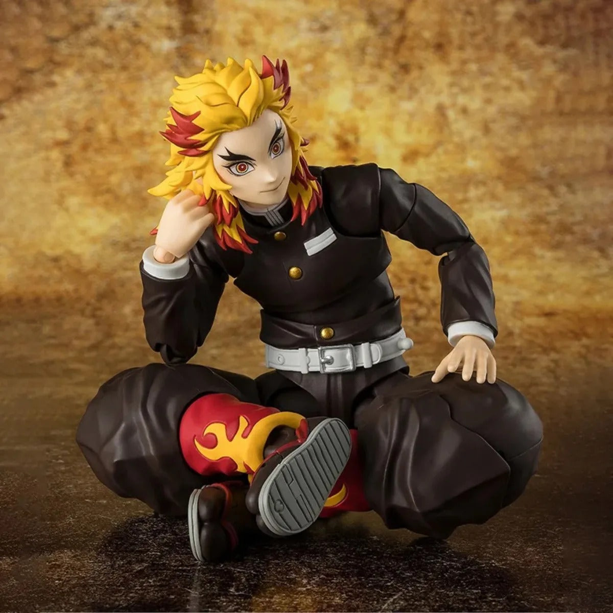 Action figure Bandai S.H. Figuarts Rengoku Kyojuro Demon Slayer The Flame Hashira